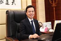 2013新春賀詞（cí）：八哥影院董事長陳鴻填《榮光與責任（rèn）》