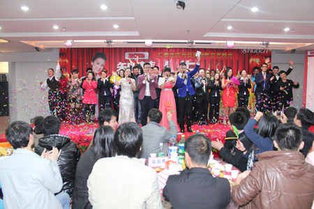 八哥影院2013年元旦（dàn）晚會溫（wēn）馨（xīn）舉辦