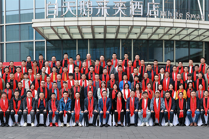 龍啟新篇,創變2025丨八哥影院經銷商年(nián)會圓滿召開!