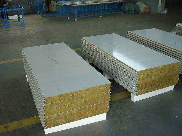 岩棉淨化（huà）板